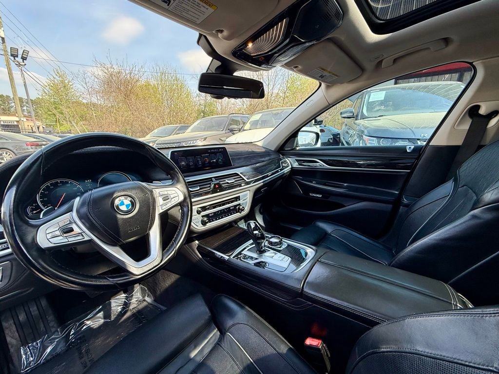 Used 2017 BMW 740i RWD image 17