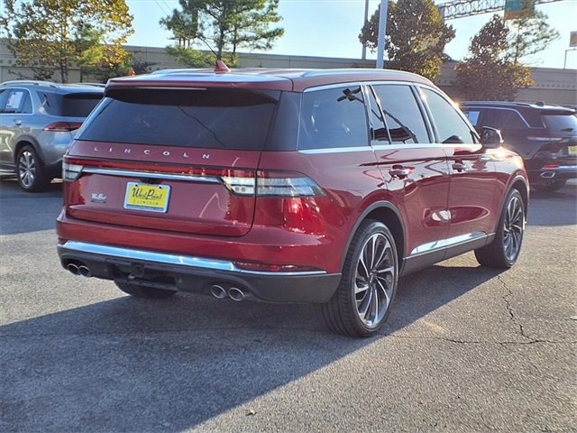 Used 2020 Lincoln Aviator Reserve w/ Equipment Group 202A image 2