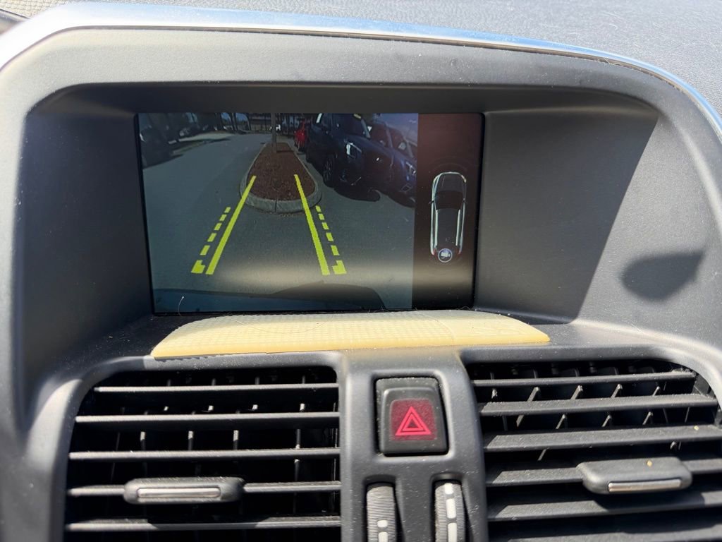 Used 2016 Volvo XC60 T6 w/ Proximity Package image 33