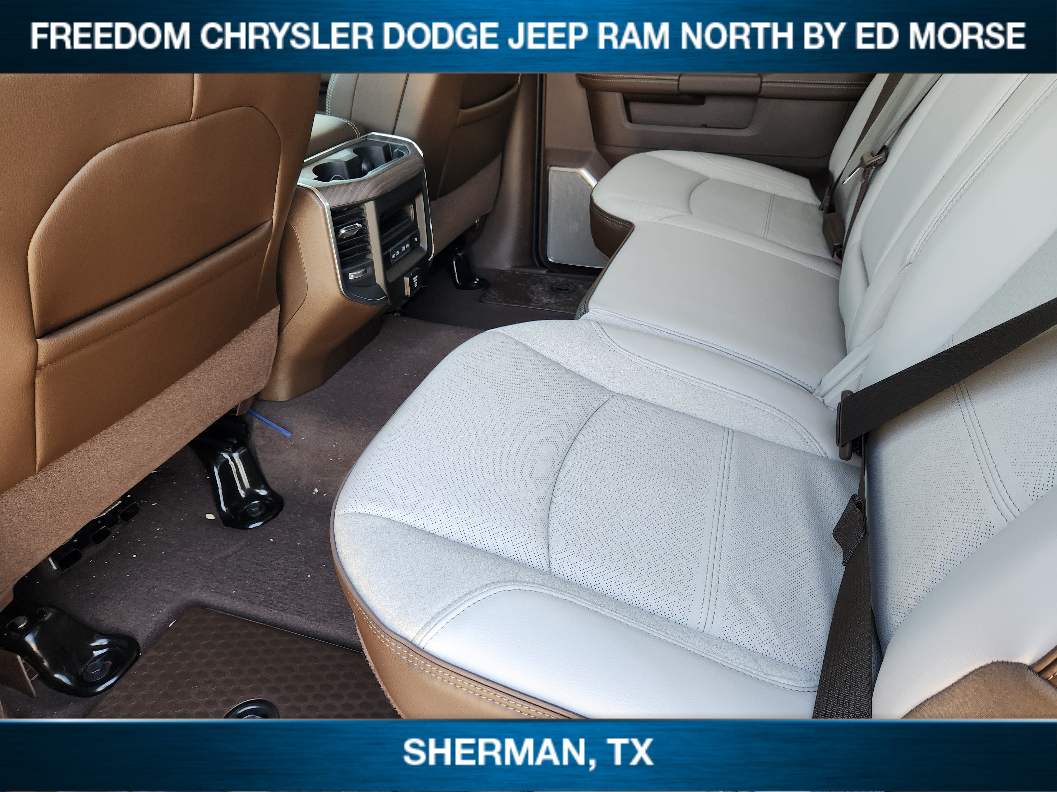 New 2026 RAM 2500 Laramie AWD/4WD image 21