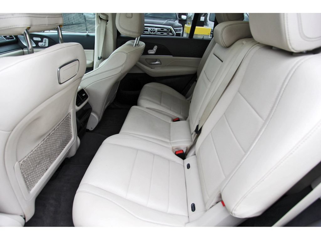 Used 2020 Mercedes-Benz GLS 450 4MATIC image 7