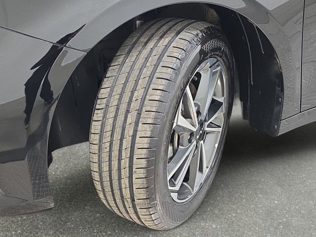Used 2023 Kia Forte LXS image 29