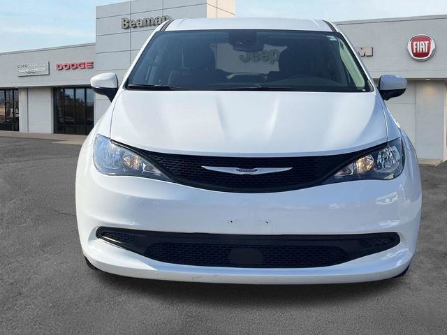 Used 2023 Chrysler Voyager LX FWD video 2
