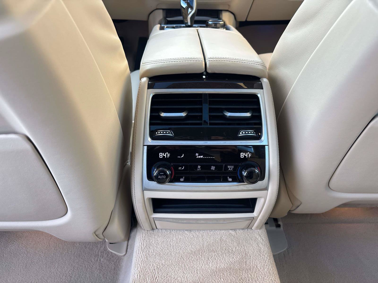 Used 2018 BMW 750i xDrive AWD/4WD image 10