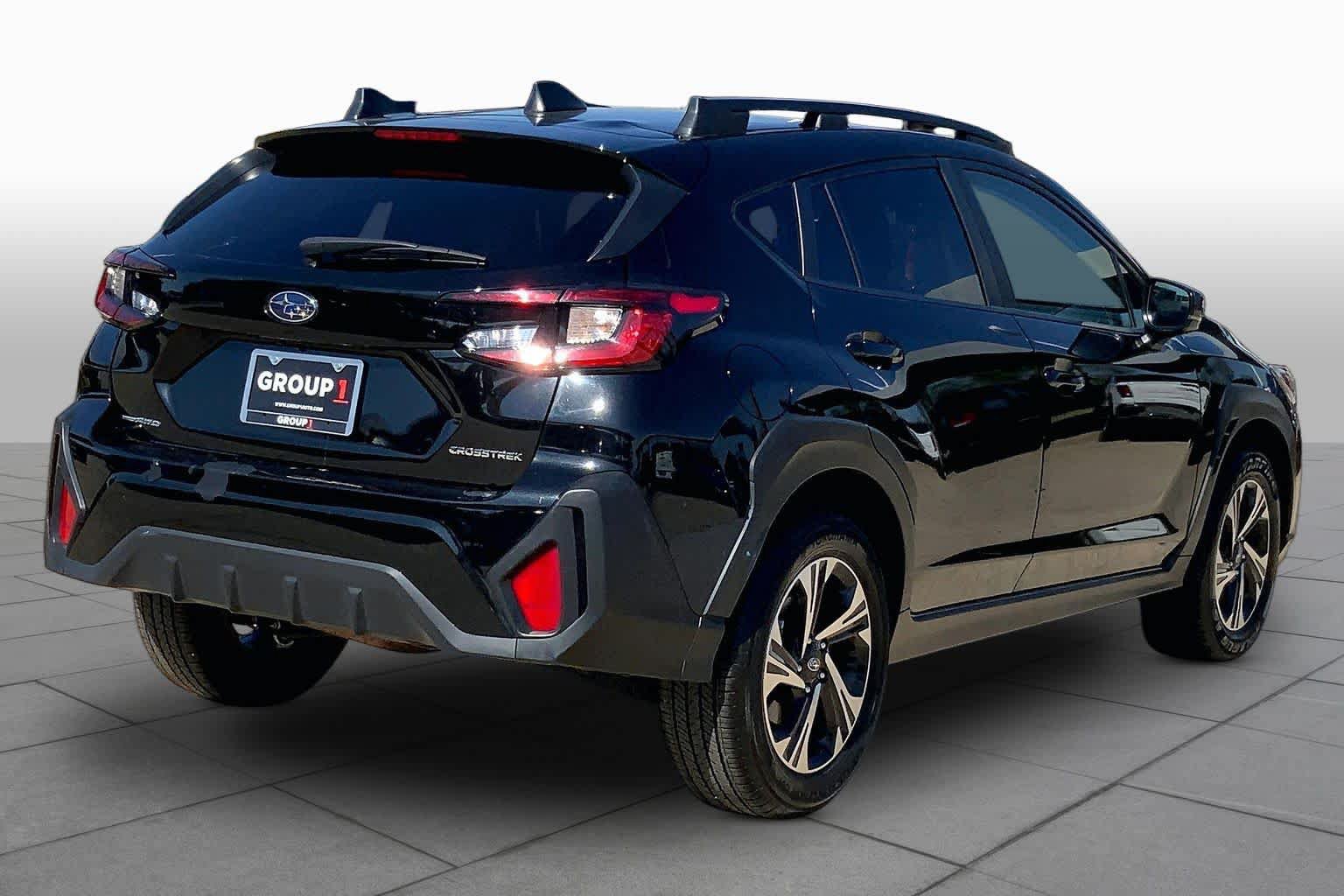 Used 2025 Subaru Crosstrek 2.5i Premium AWD/4WD image 12