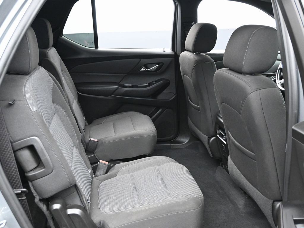Used 2023 Chevrolet Traverse LT w/ LPO, Floor Liner Package image 38