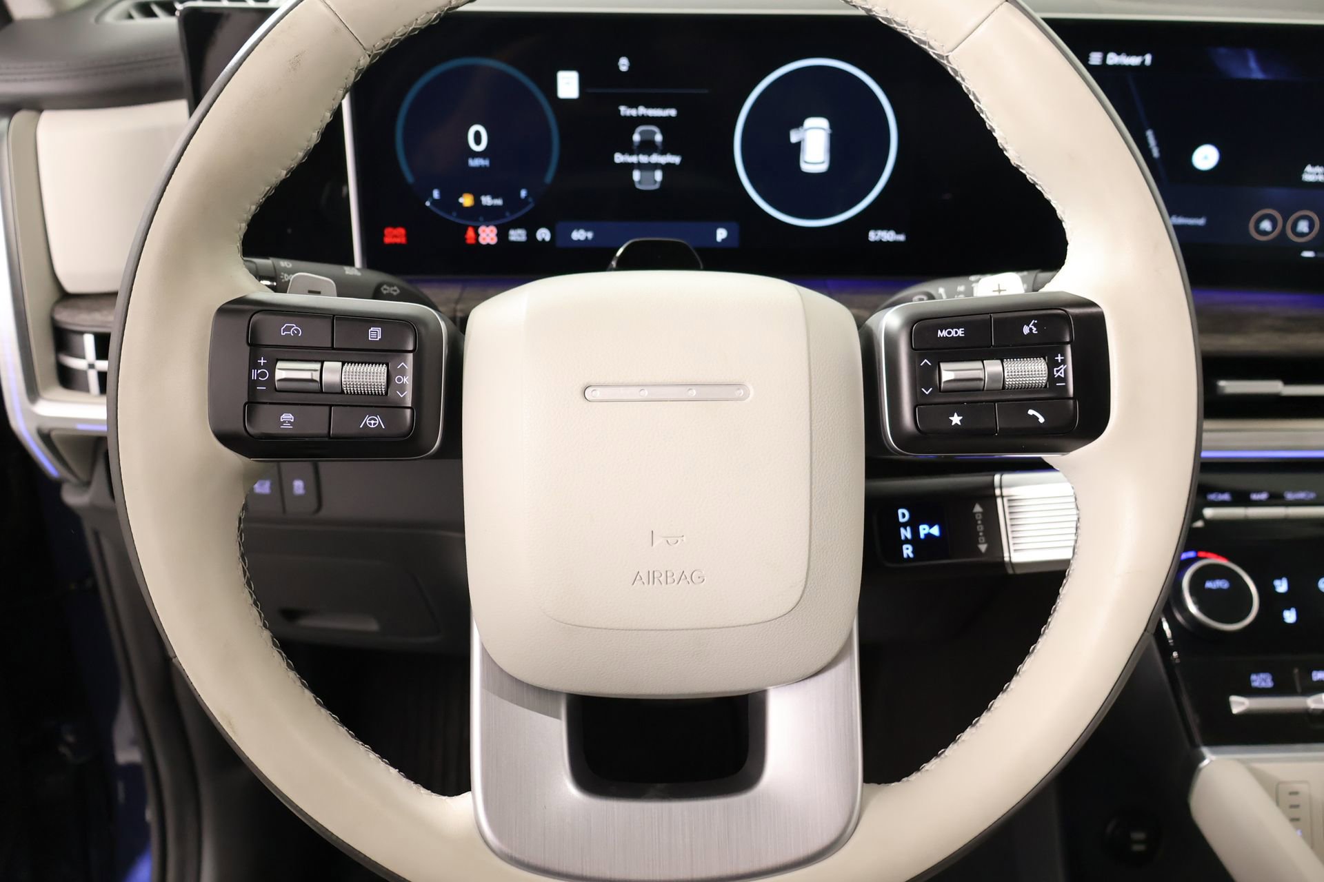 Used 2025 Hyundai Santa Fe Calligraphy image 3