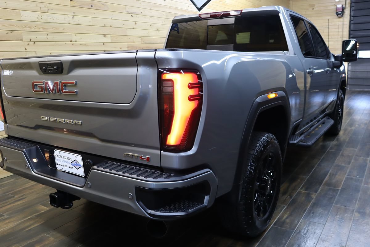 Used 2025 GMC Sierra 2500 AT4 w/ AT4 Preferred Package AWD/4WD image 5