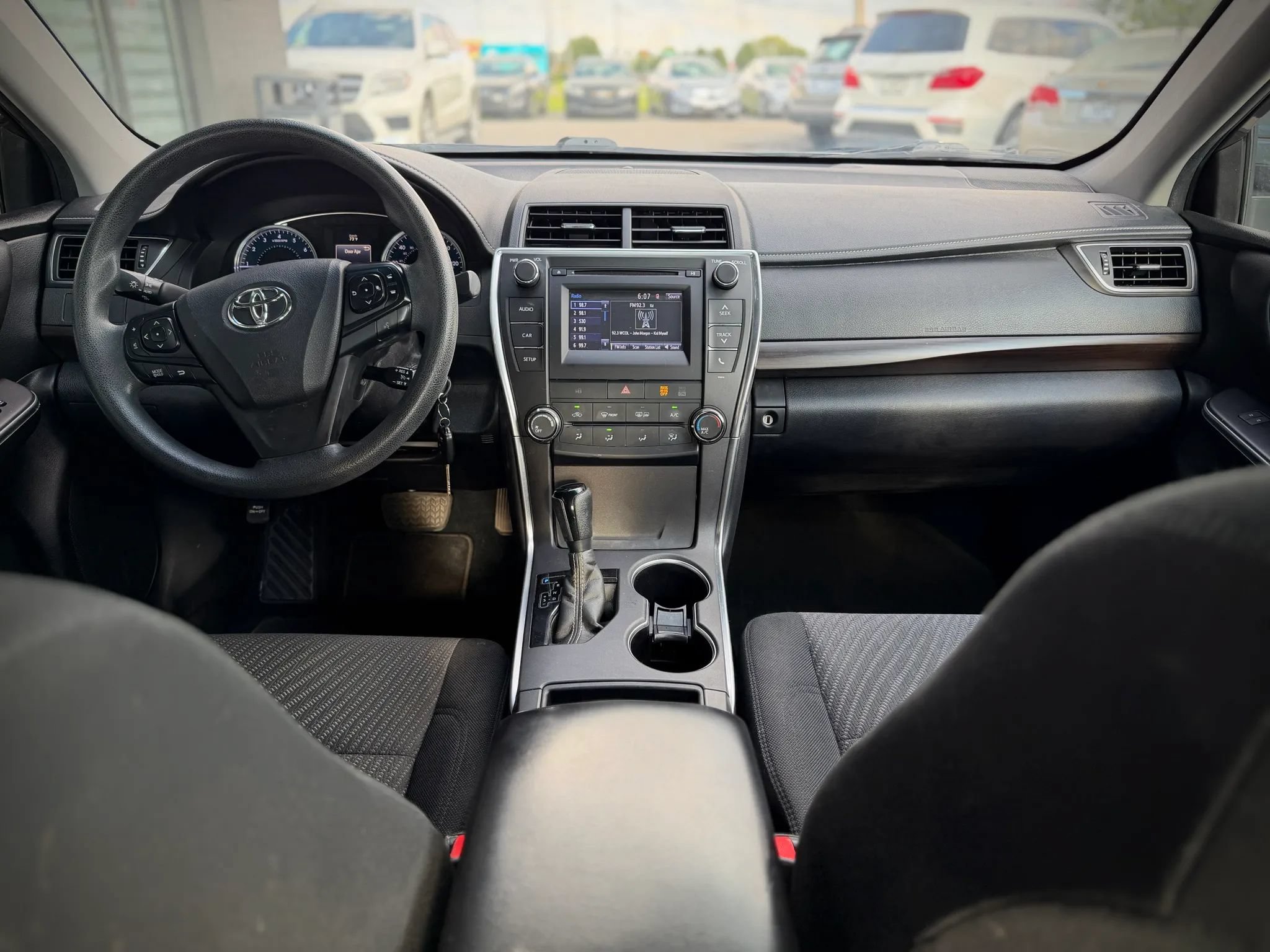 Used 2017 Toyota Camry LE FWD image 7