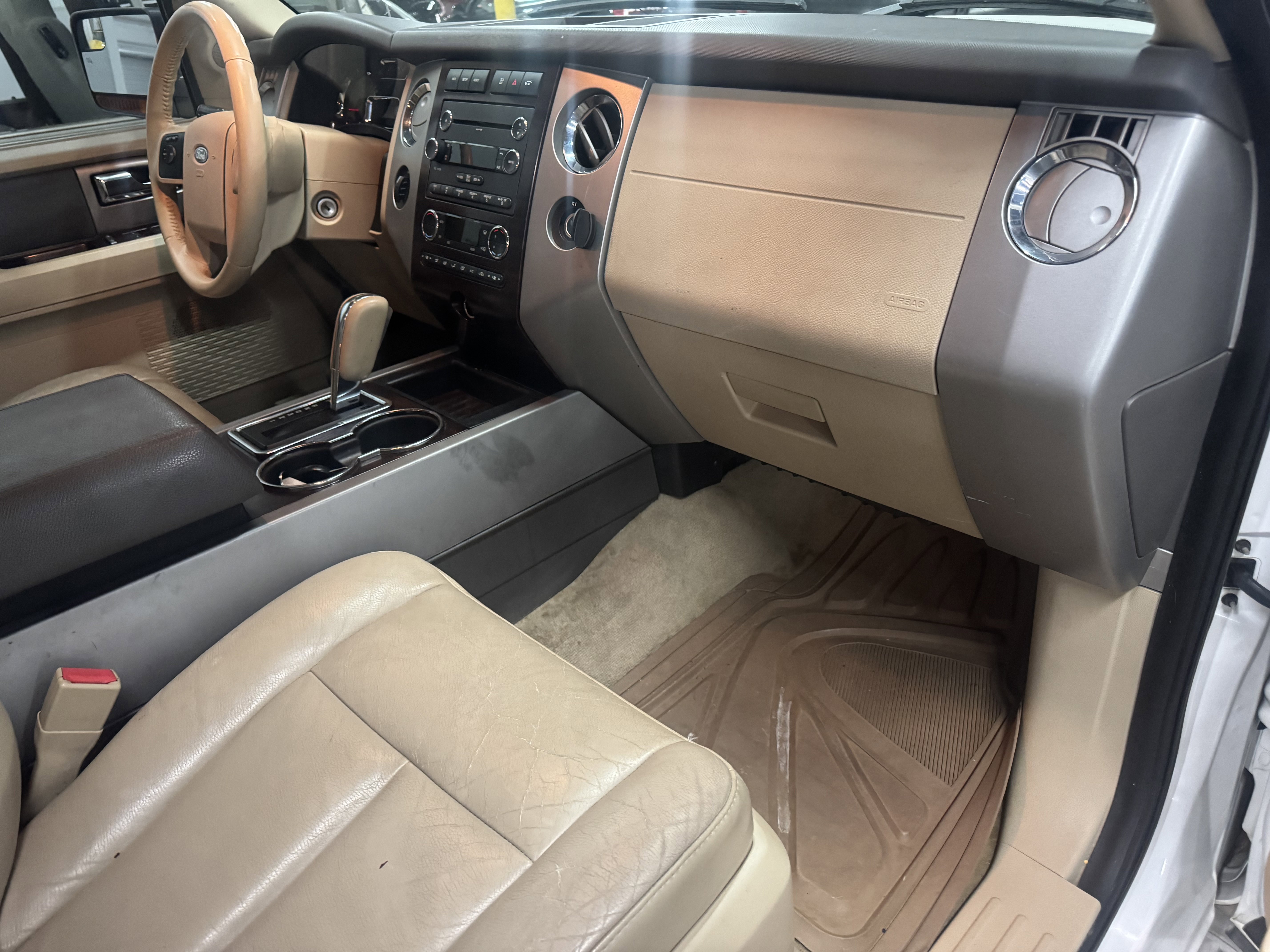 Used 2012 Ford Expedition EL XLT image 9