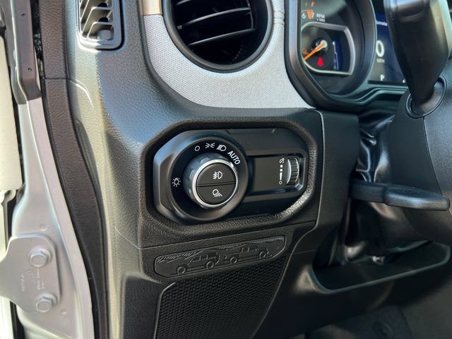 Certified 2024 Jeep Gladiator Sport AWD/4WD image 12