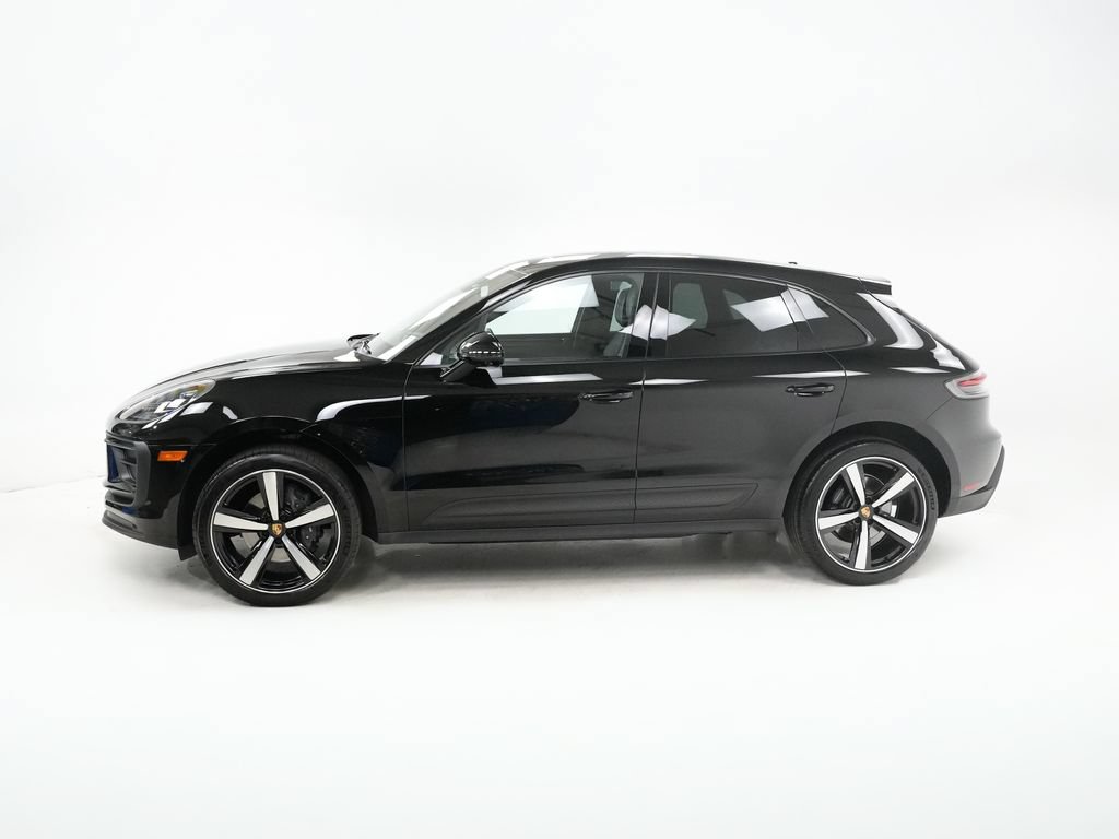 Certified 2026 Porsche Macan AWD/4WD image 1