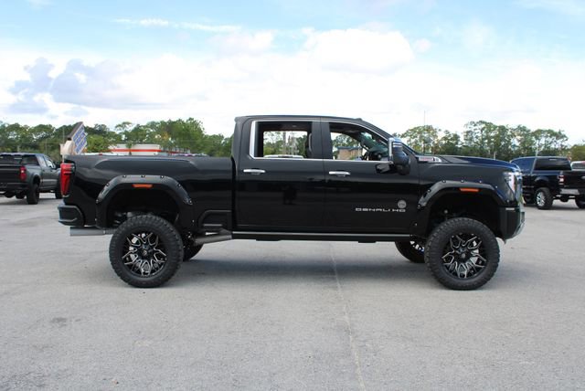Used 2025 GMC Sierra 2500 Denali w/ Denali Reserve Package image 14