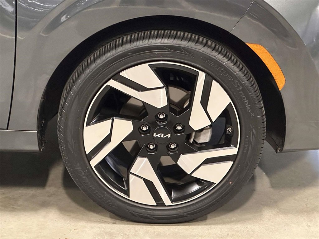 Used 2024 Kia Soul GT-Line image 12