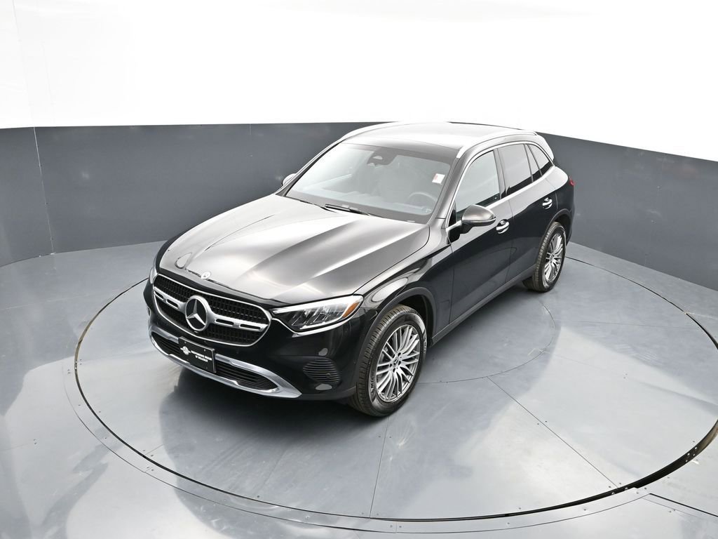Used 2026 Mercedes-Benz GLC 300 4MATIC image 40