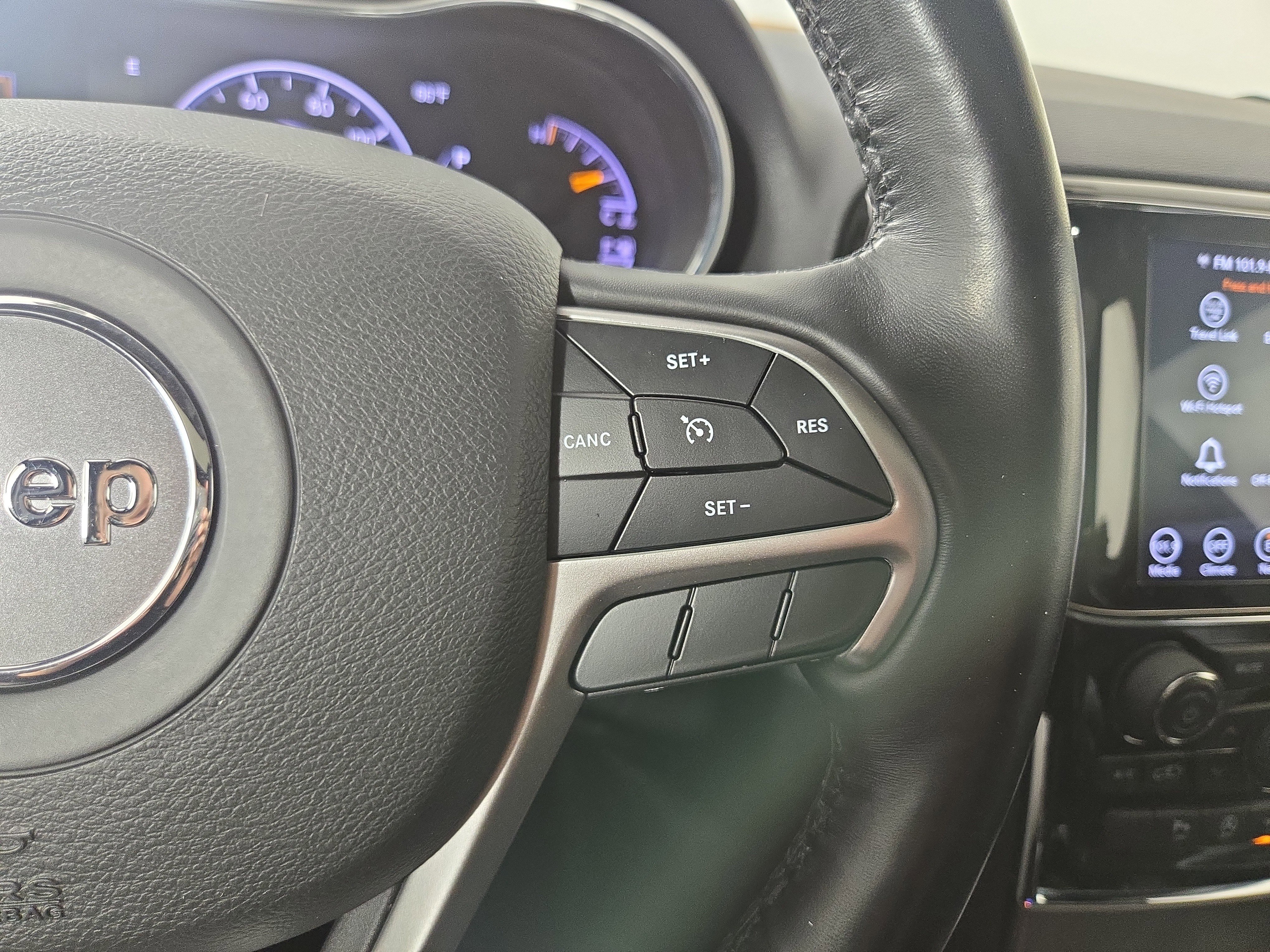 Used 2021 Jeep Grand Cherokee Limited image 16