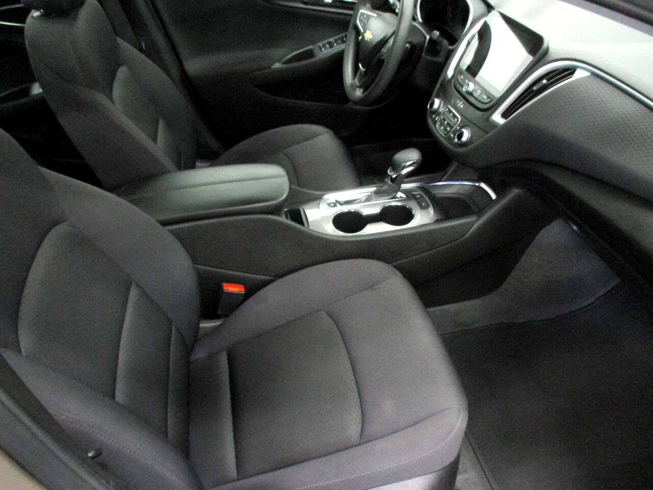 Used 2024 Chevrolet Malibu LT image 13