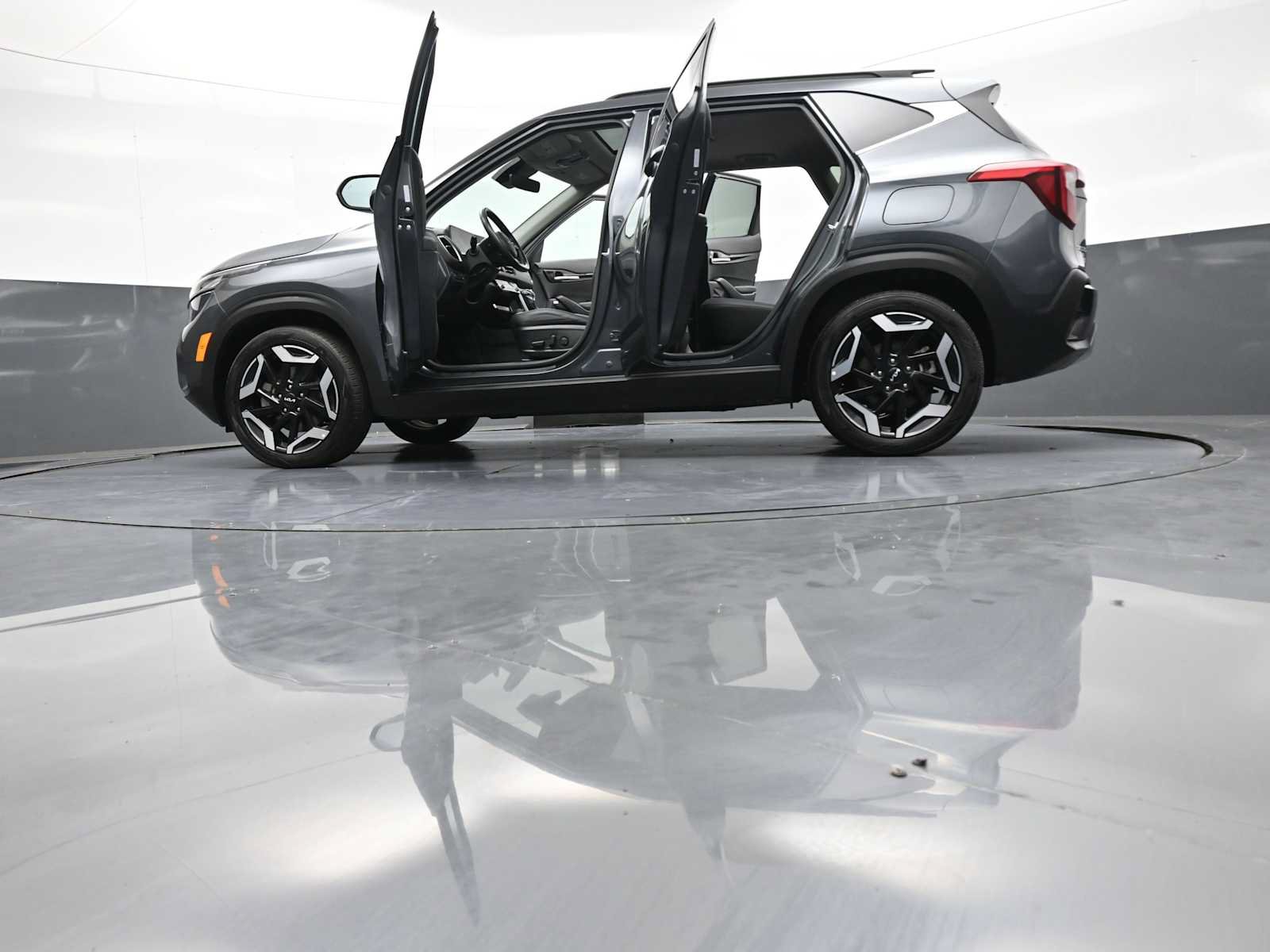 Used 2025 Kia Seltos SX w/ SX Sunroof Package AWD/4WD image 50