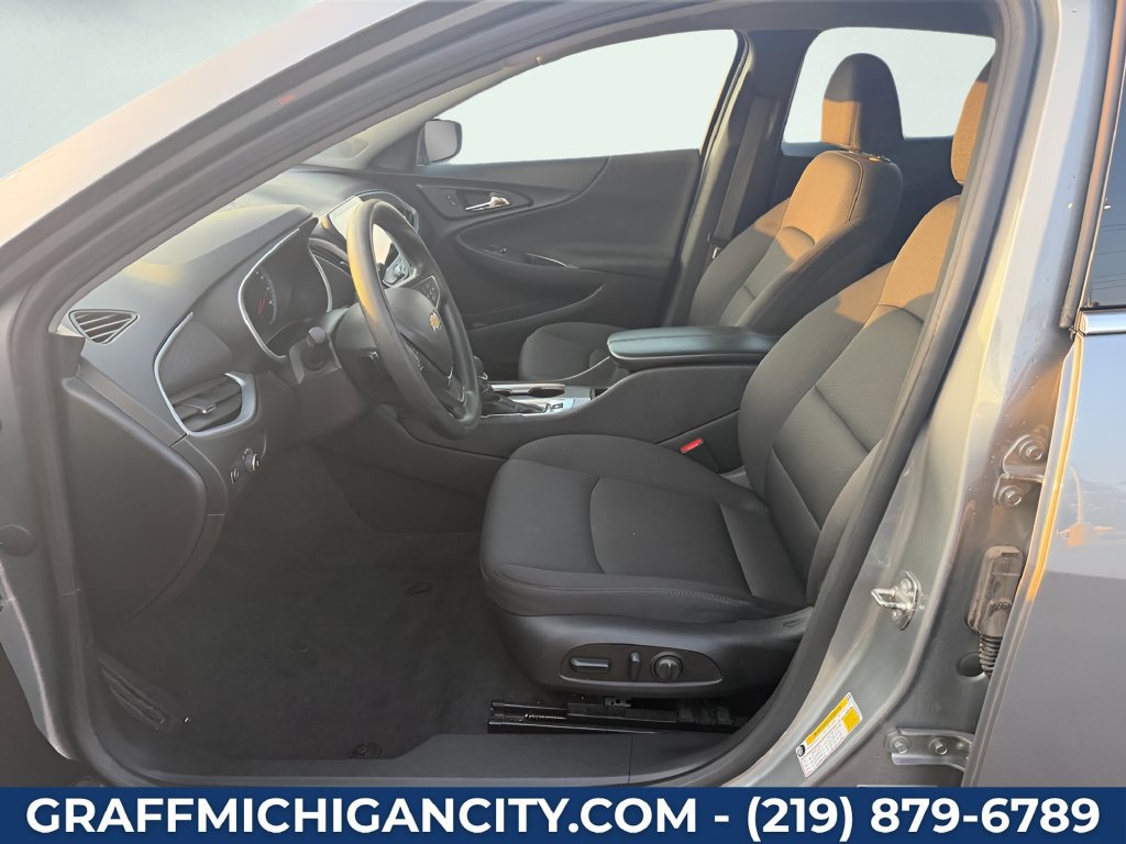 Used 2024 Chevrolet Malibu LT FWD image 11