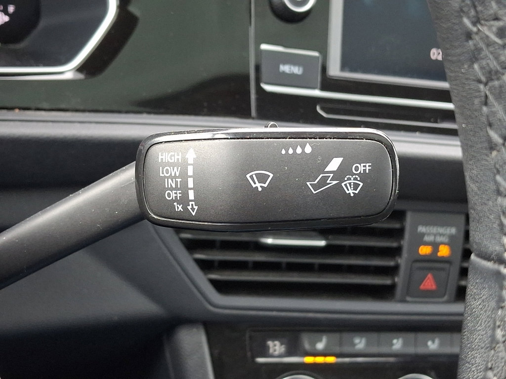 Used 2024 Volkswagen Jetta SE image 24