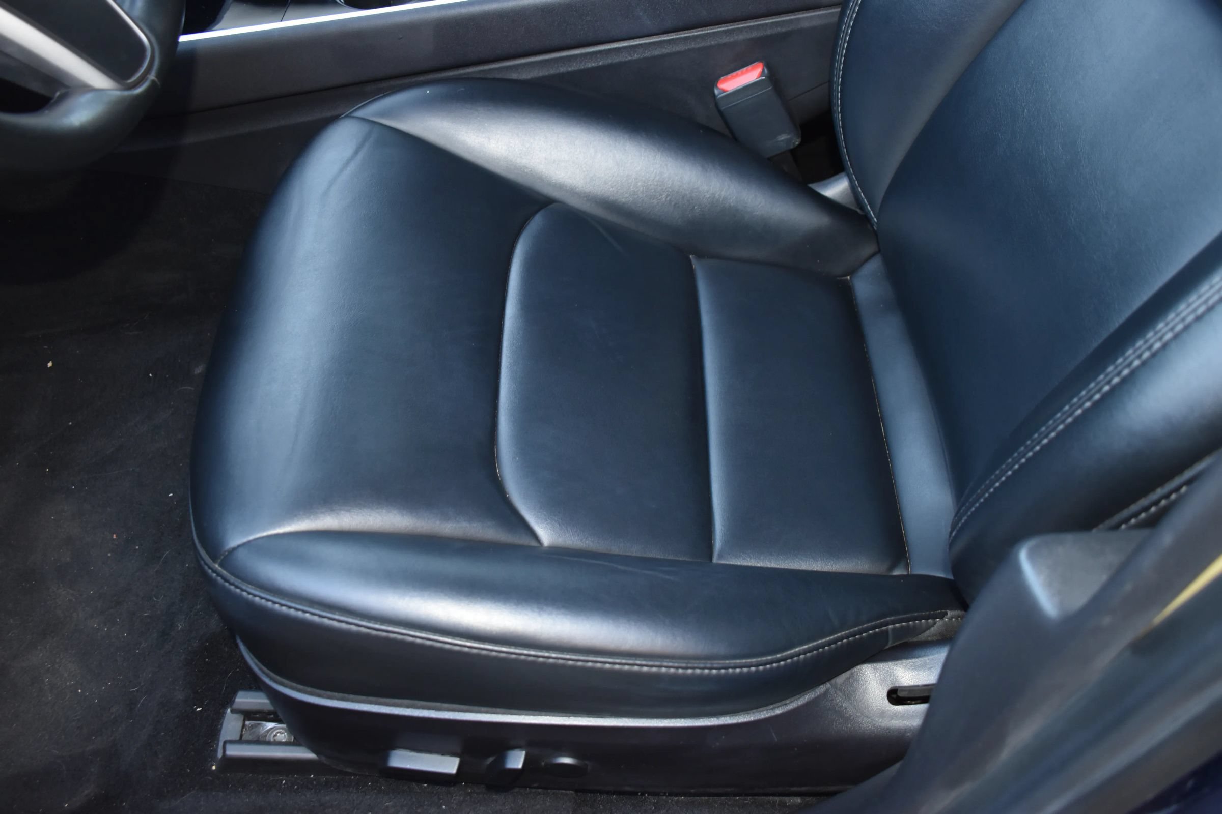 Used 2020 Tesla Model 3 Long Range AWD/4WD image 11