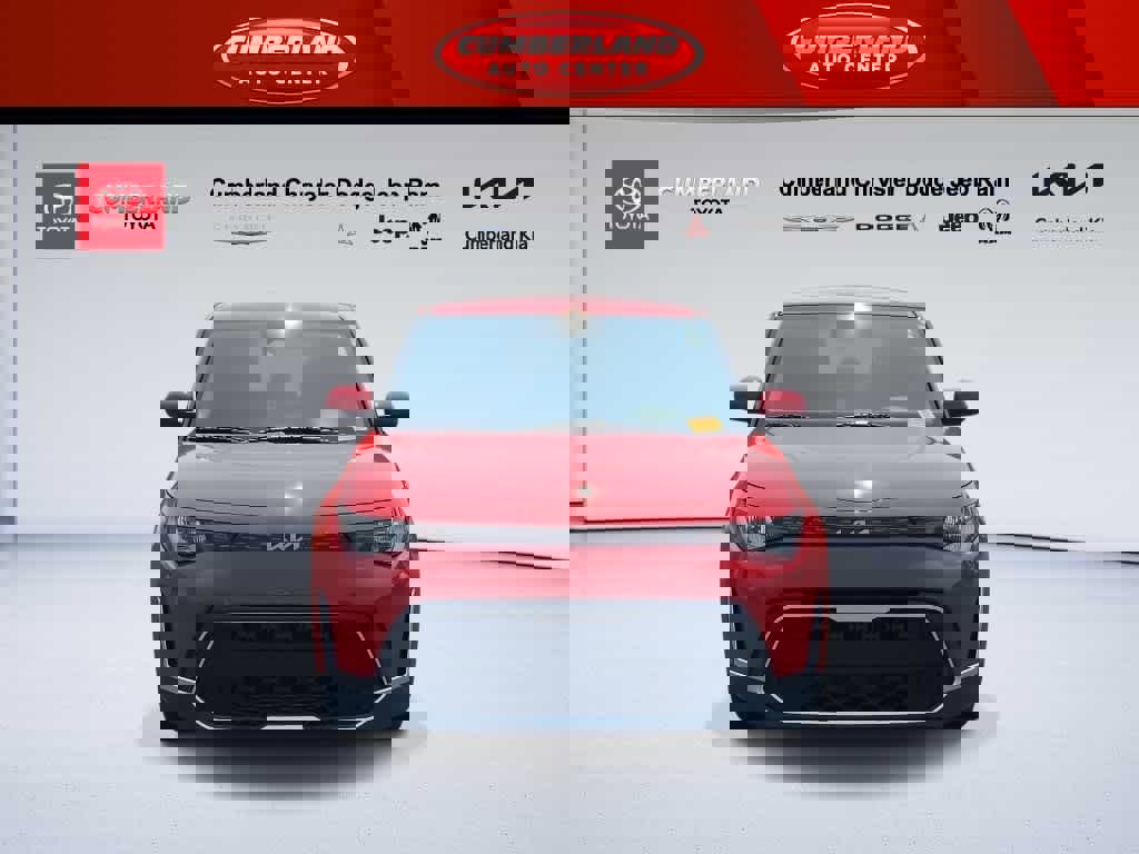 Used 2023 Kia Soul LX image 3