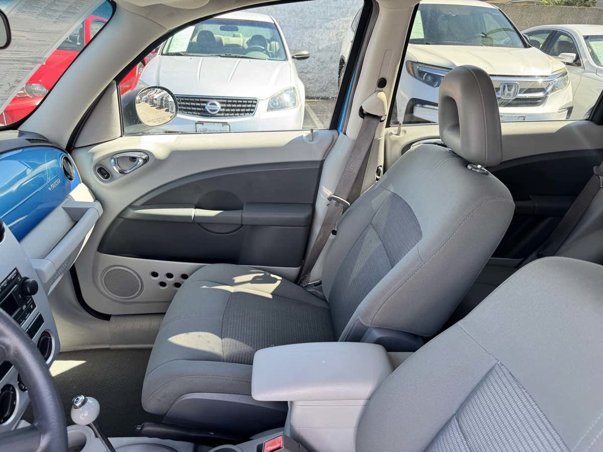 Used 2008 Chrysler PT Cruiser Touring FWD image 35