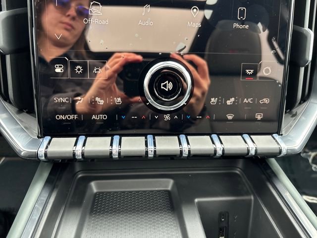 New 2026 GMC Acadia AT4 w/ Luxury Package image 10