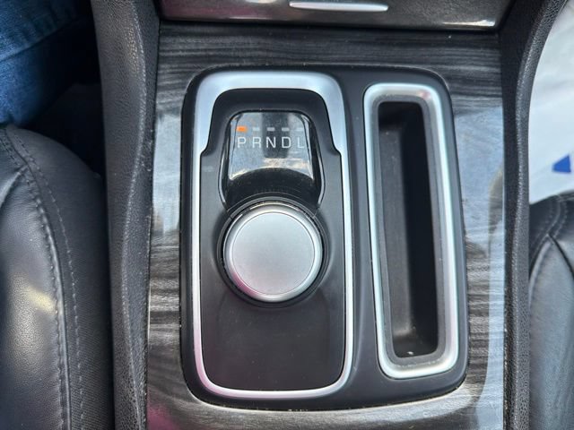 Used 2017 Chrysler 300 Limited RWD image 29
