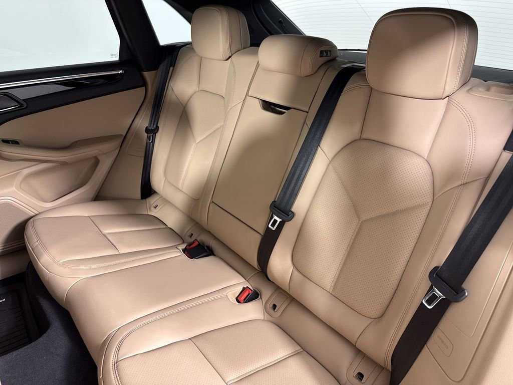 New 2026 Porsche Macan AWD/4WD image 22