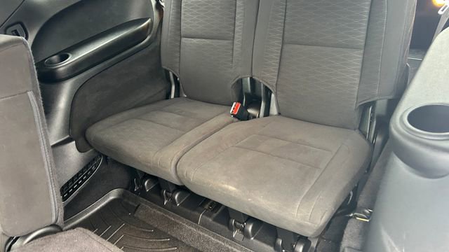 Used 2019 Dodge Durango SXT image 36