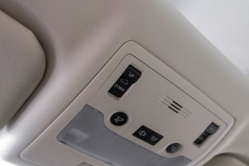 Used 2015 Lexus IS 350 w/ Navigation System Package image 30