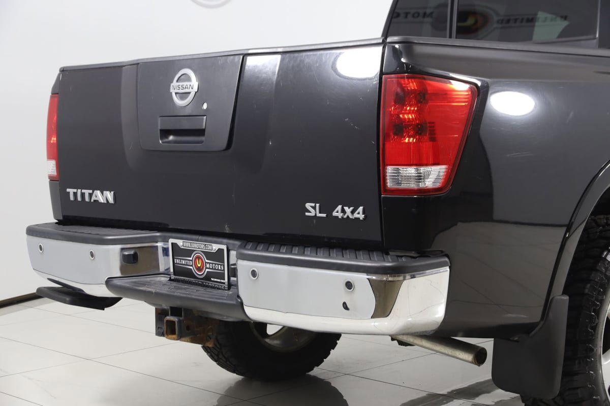 Used 2012 Nissan Titan SL AWD/4WD image 36