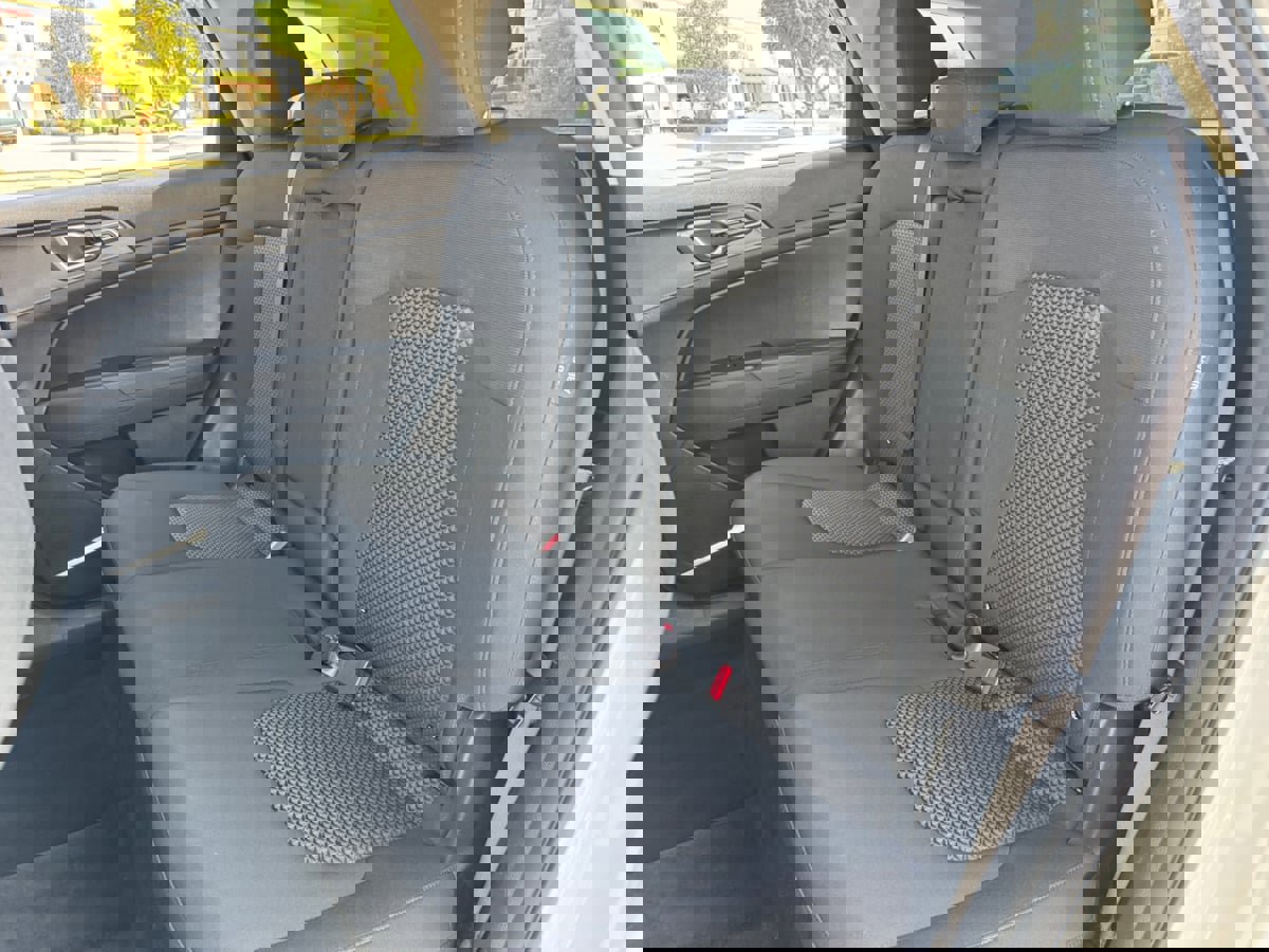 Used 2024 Kia Sportage LX image 17