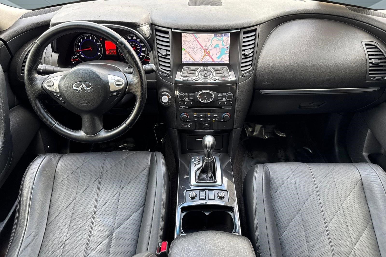 Used 2010 INFINITI FX35 AWD w/ Navigation Pkg image 27