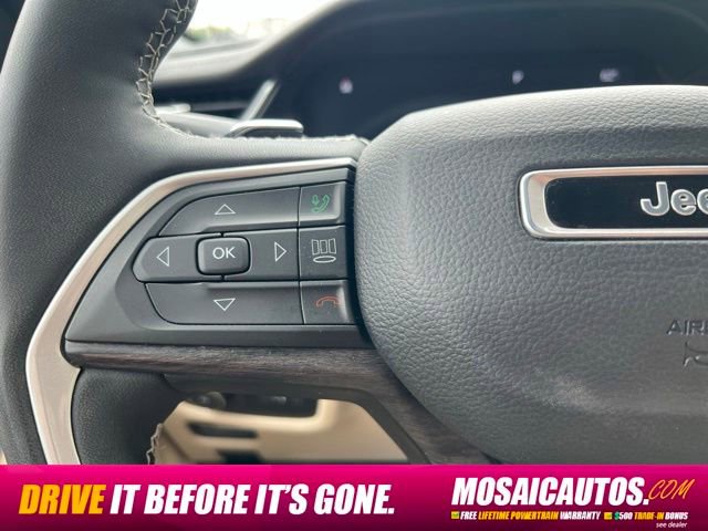 Used 2023 Jeep Grand Cherokee Limited w/ Luxury Tech Group II AWD/4WD image 33