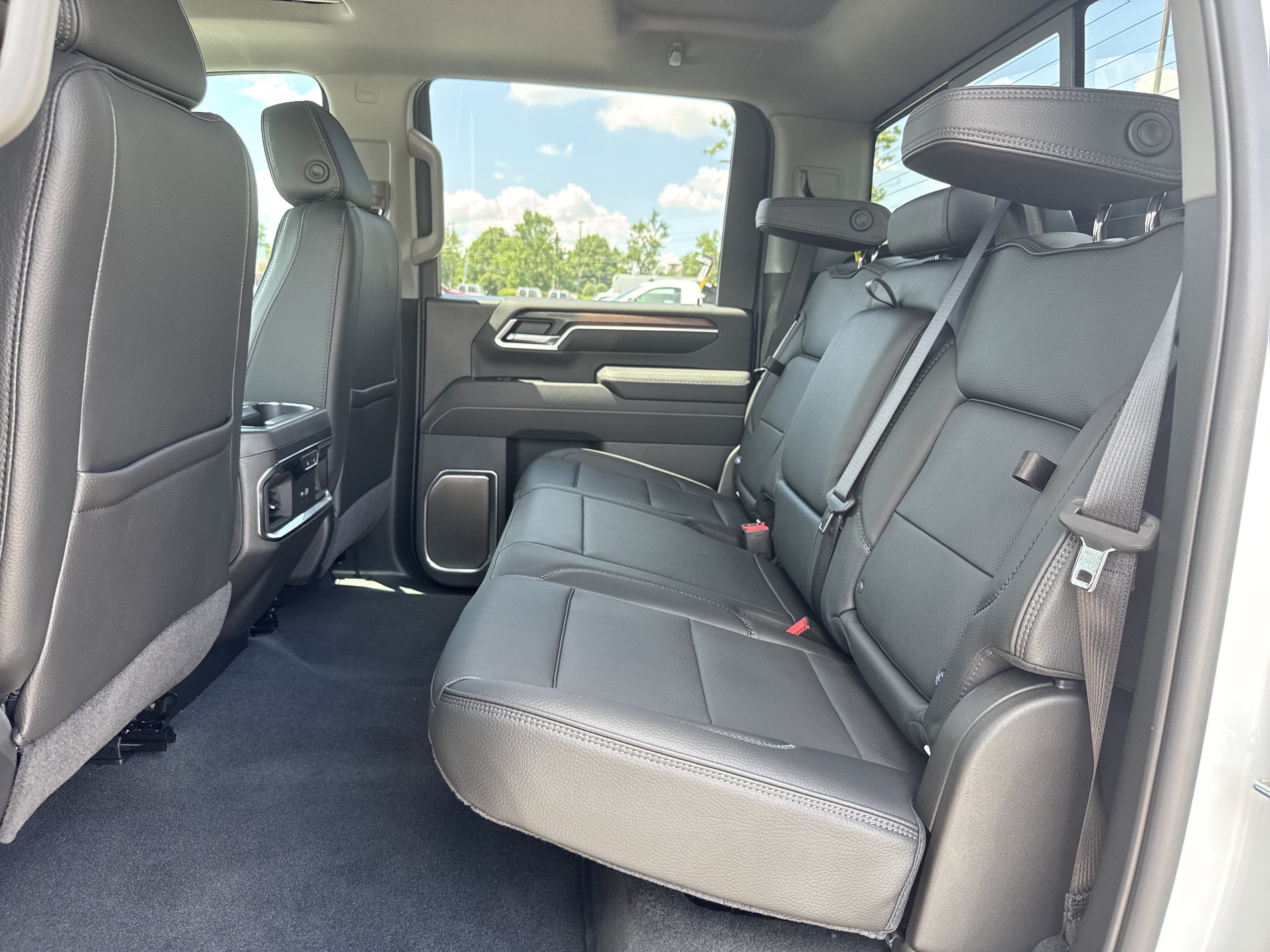 New 2026 GMC Sierra 2500 Denali w/ Denali Reserve Package AWD/4WD image 31