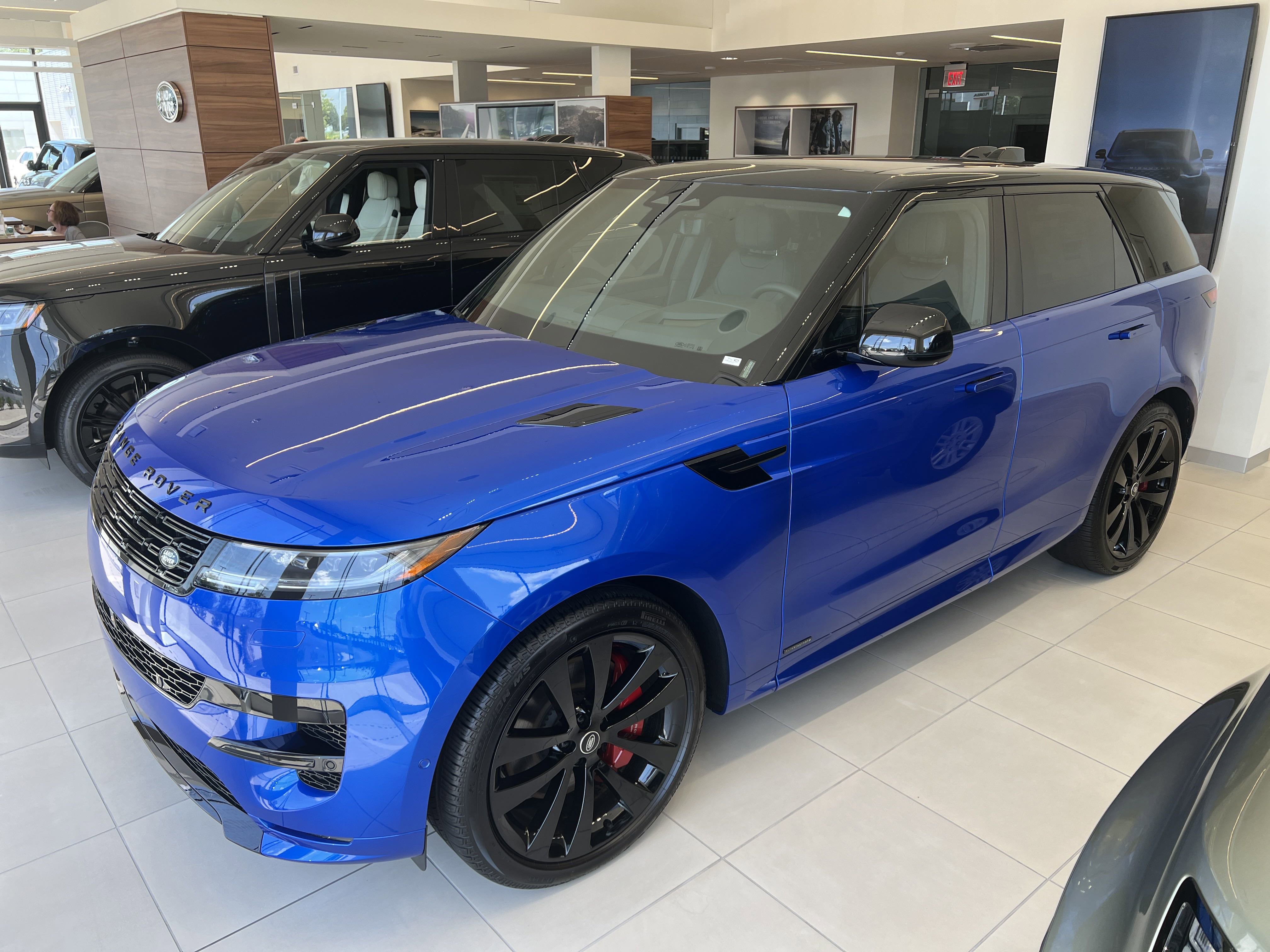 New 2025 Land Rover Range Rover Sport Autobiography image 2