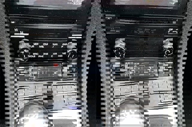 Used 2017 Porsche 911 Carrera 4 image 17