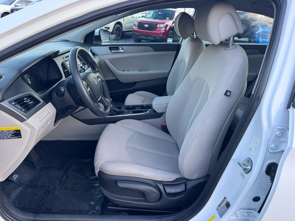 Used 2017 Hyundai Sonata SE image 16