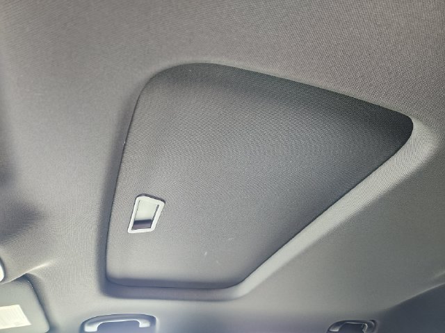 New 2026 Chevrolet Trax RS w/ Sunroof Package FWD image 26