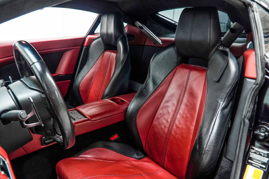Used 2007 Aston Martin V8 Vantage Coupe RWD image 39