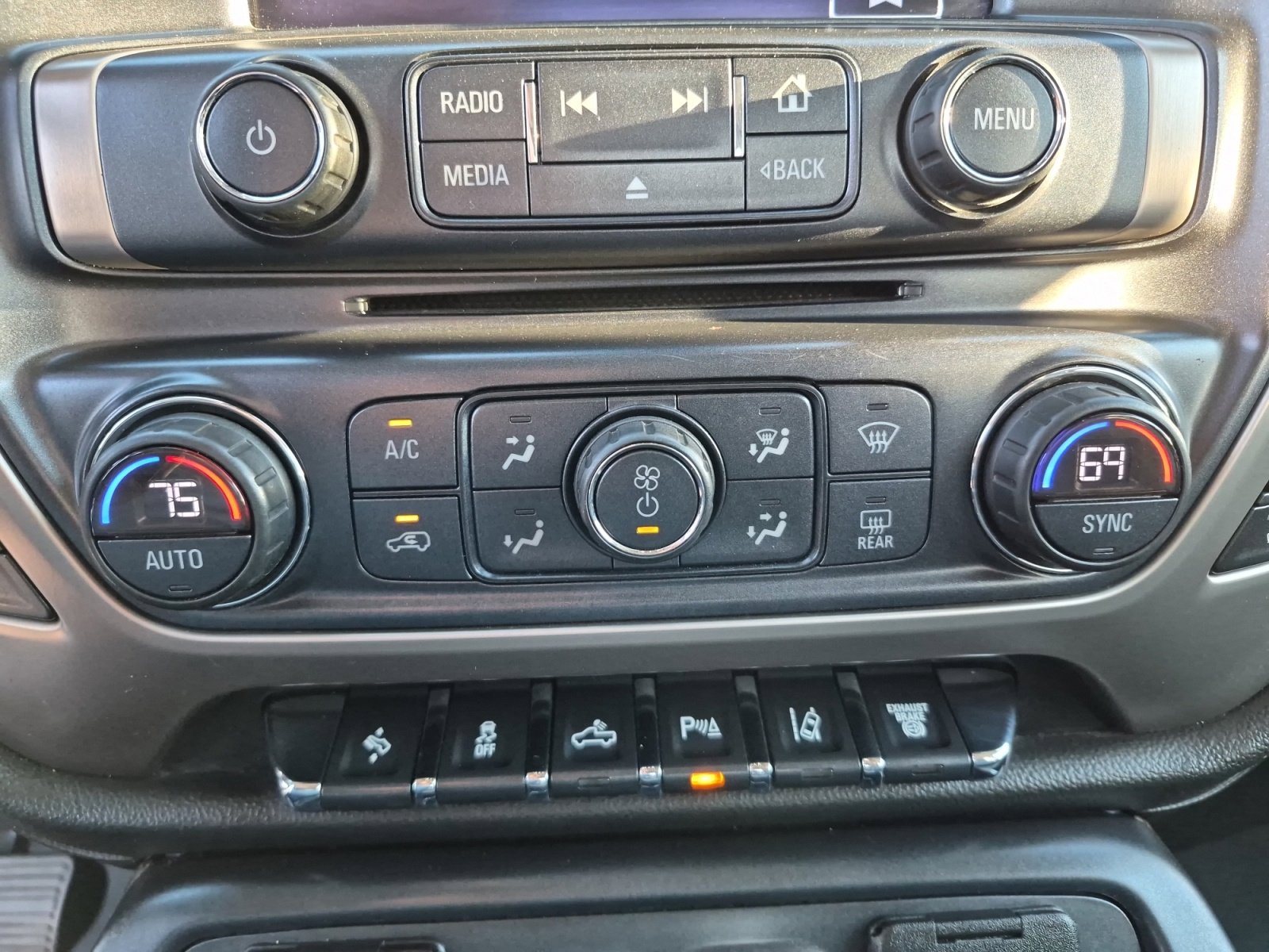 Used 2018 GMC Sierra 3500 Denali image 17