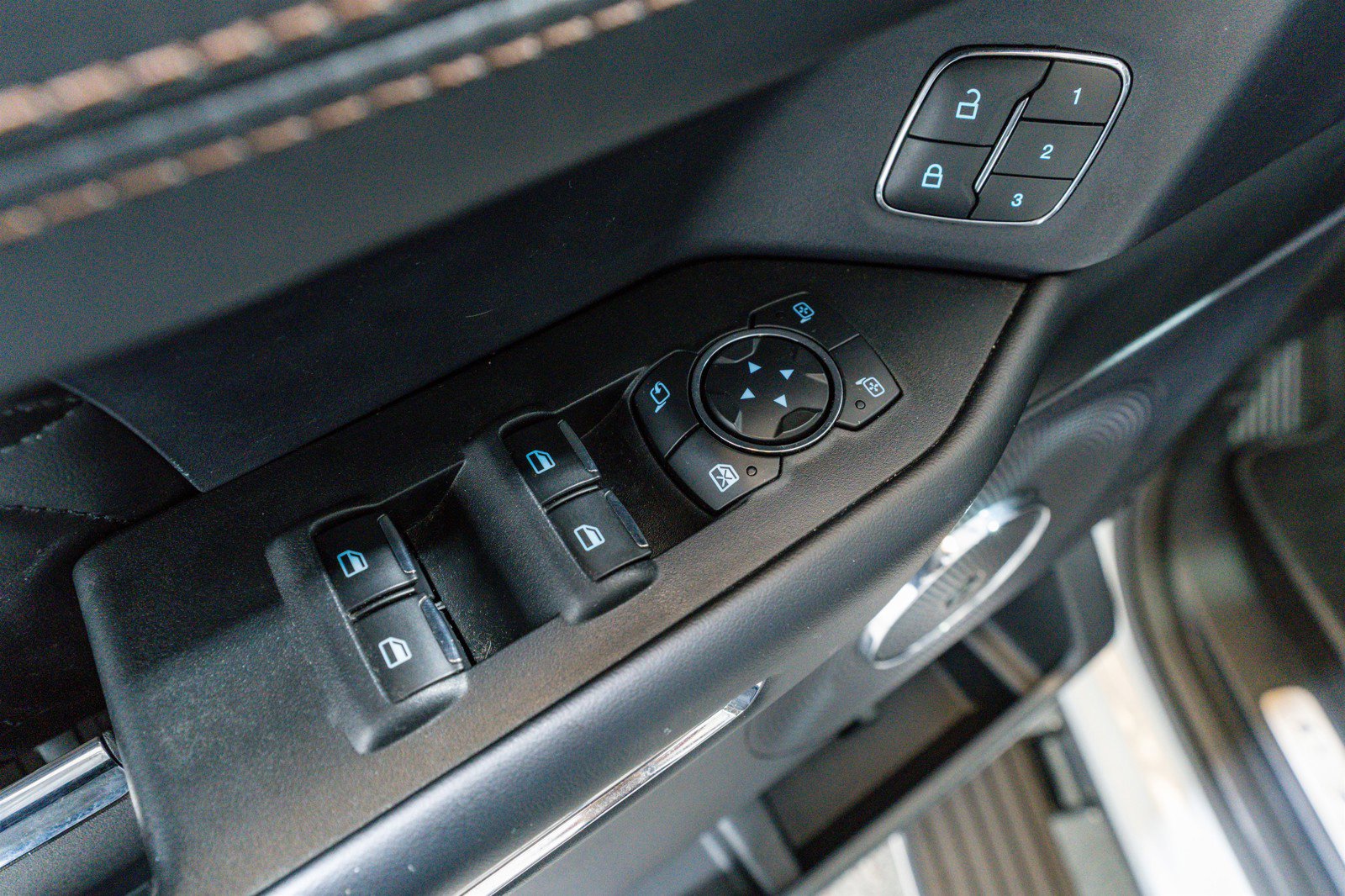 Used 2020 Ford Expedition Platinum image 16