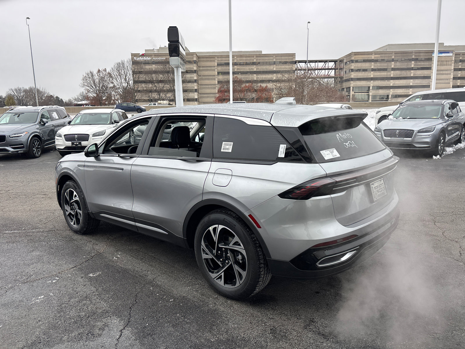 New 2026 Lincoln Nautilus Premier image 5