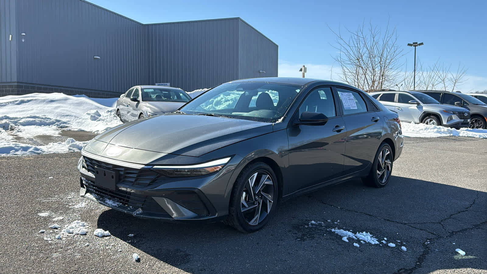 Used 2025 Hyundai Elantra SEL image 3