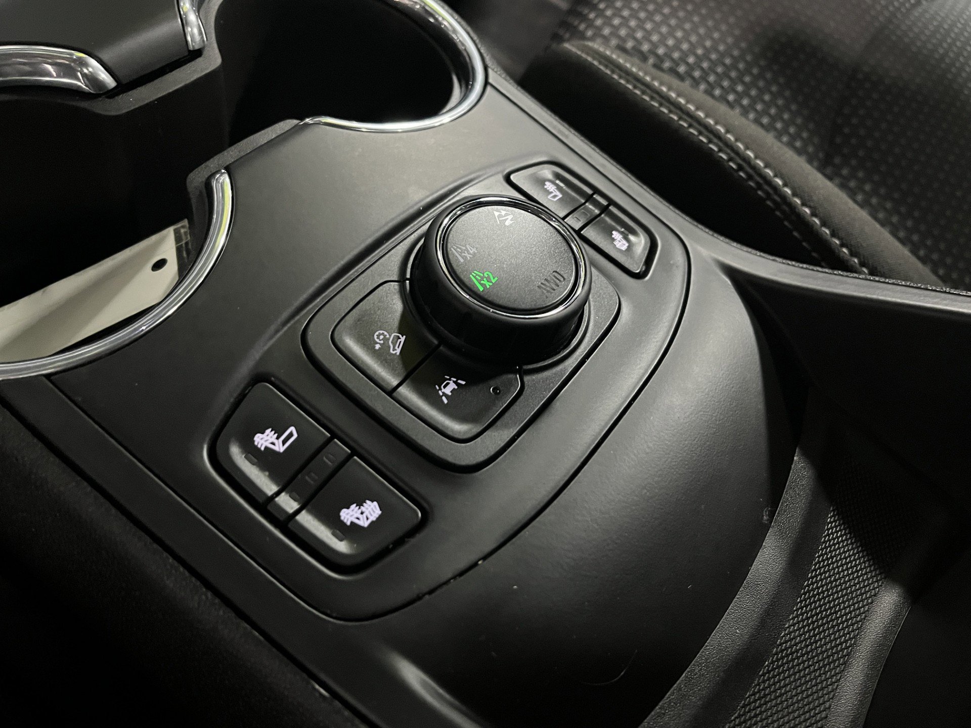 Certified 2023 GMC Terrain SLE w/ Driver Convenience Package image 13