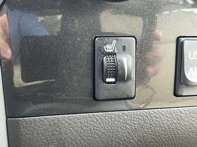 Used 2010 Toyota Tundra Limited RWD image 30