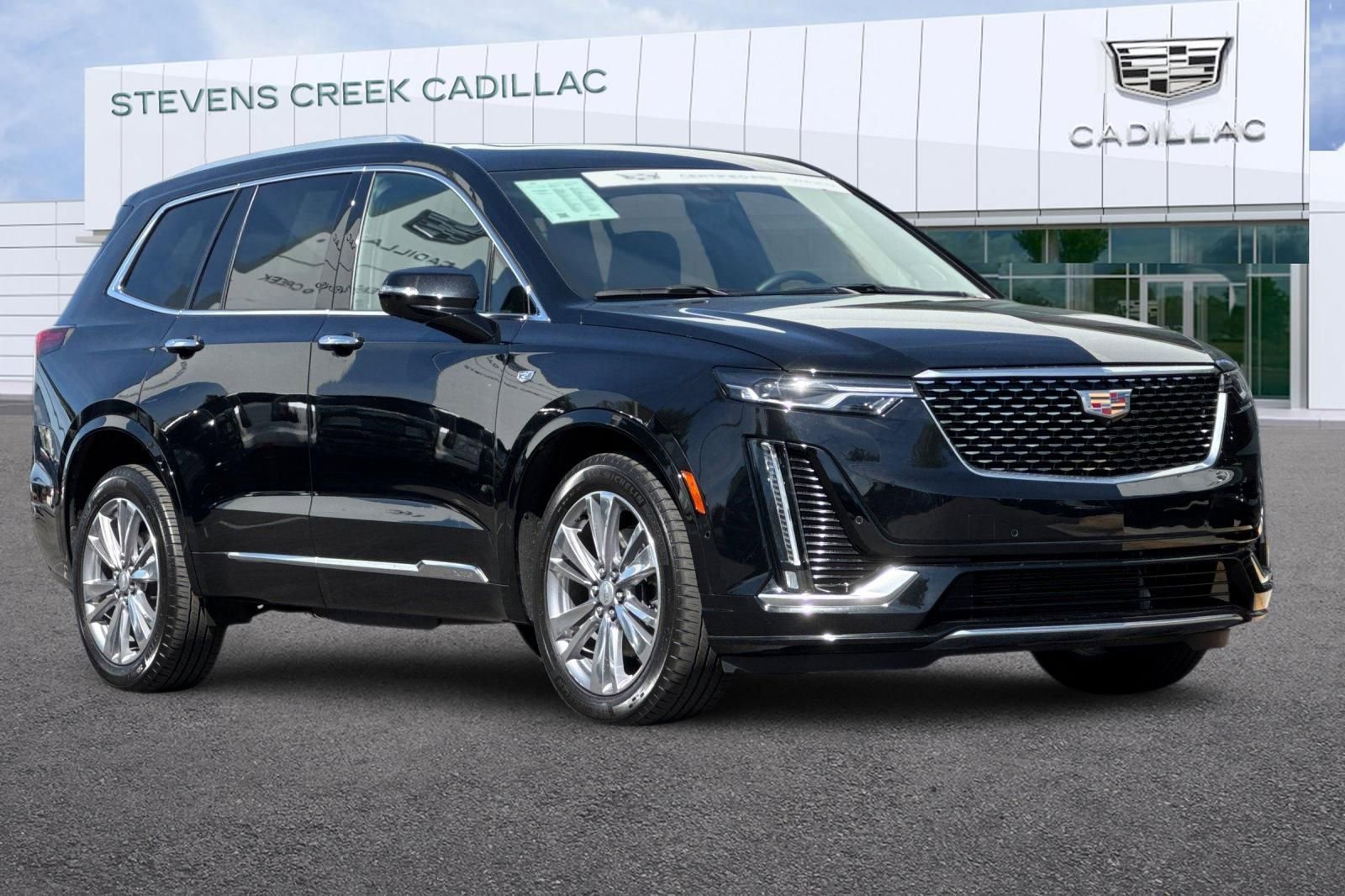 Certified 2023 Cadillac XT6 Premium Luxury w/ Technology Package image 1
