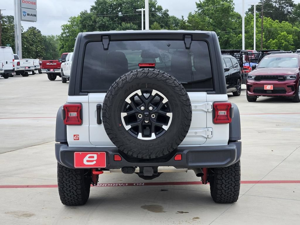 Used 2026 Jeep Wrangler Unlimited Rubicon AWD/4WD image 7
